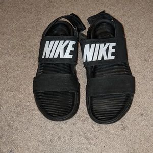 Nike Tanjun Sandals